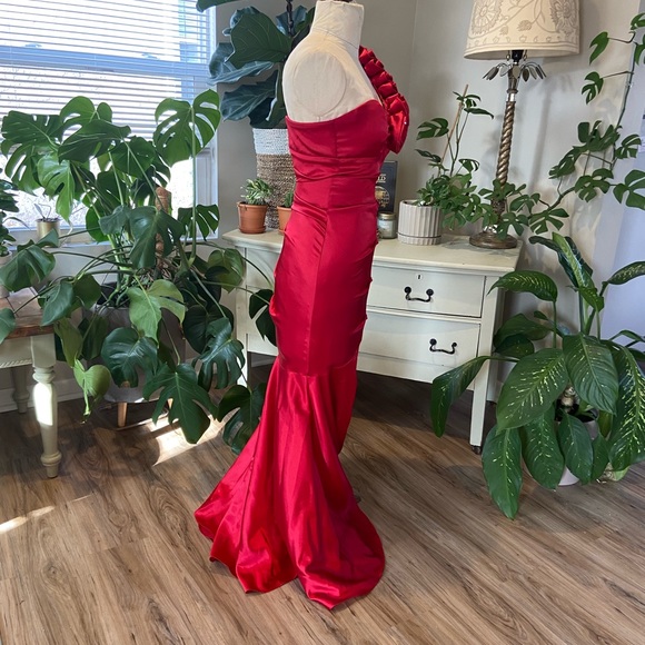 Blondie Nites Red Mermaid Prom Dress - Size 1 - Picture 7 of 16